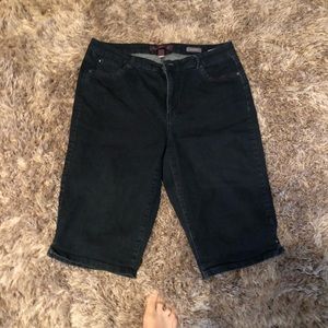 Gloria Vanderbilt shorts